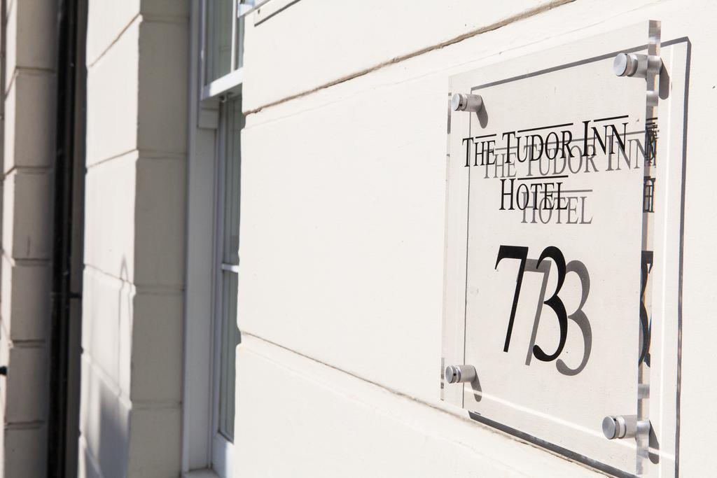 The Tudor Inn Hotel London Exterior photo