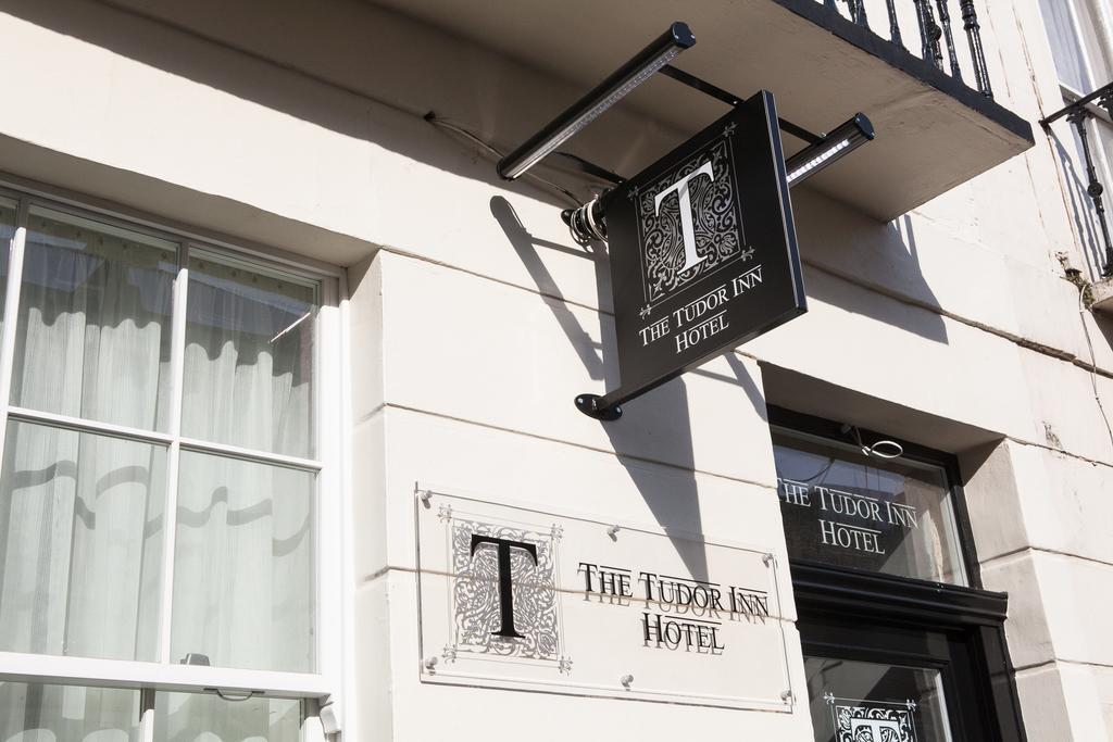 The Tudor Inn Hotel London Exterior photo